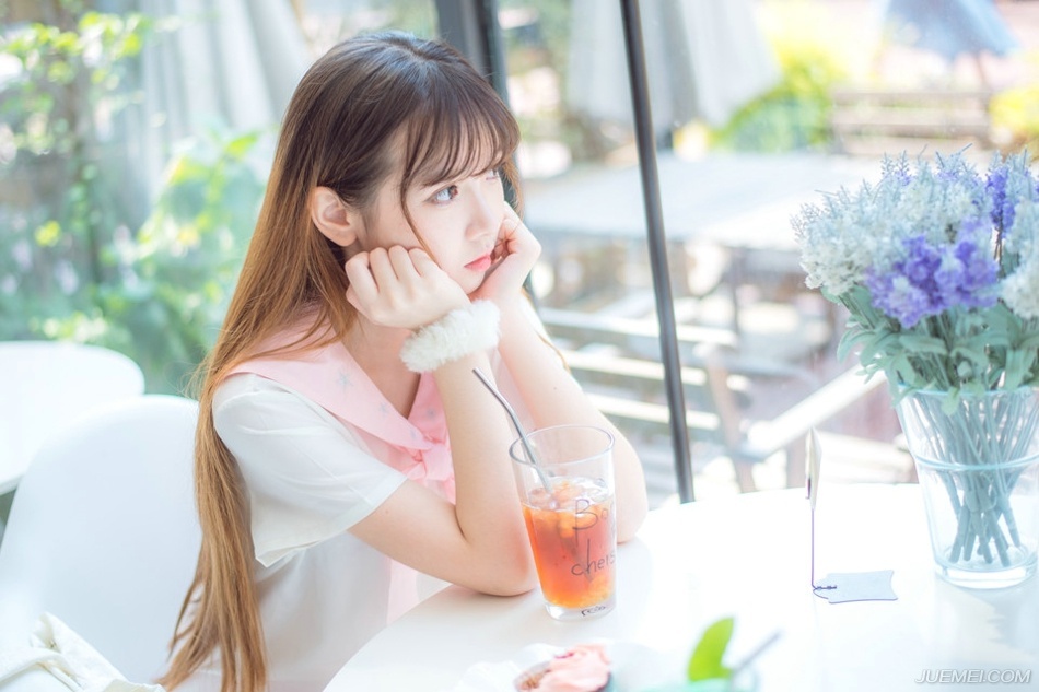 “嗯？”吕蒙总算从巨大的打击中清醒过来，现在绝对不能乱！